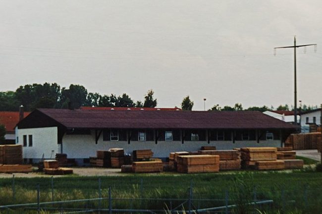 Alte Halle der Kurz Paletten GmbH in Kühbach aus dem Jahr 1970