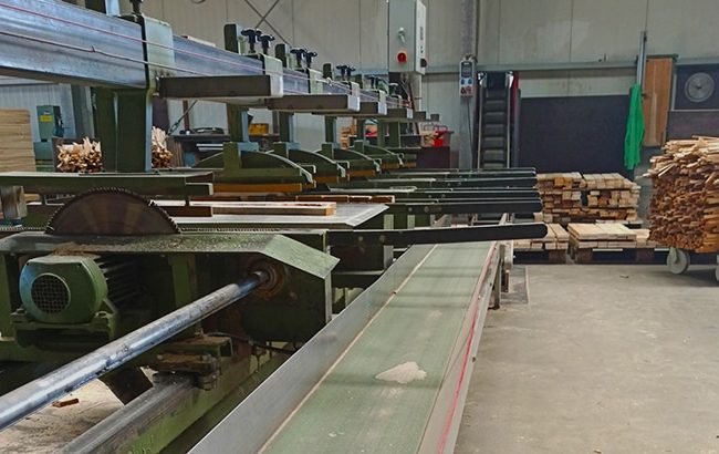 Mehrfachablängsäge bei Kurz Paletten GmbH im Jahr 1983